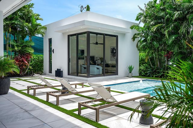 400 NE 4TH Street, Boca Raton, FL 33432