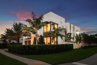400 NE 4TH Street, Boca Raton, FL 33432