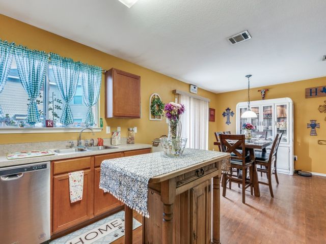 163 Jefferson Drive, Venus, TX 76084