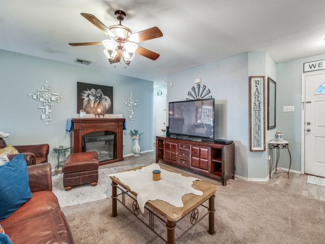 163 Jefferson Drive, Venus, TX 76084