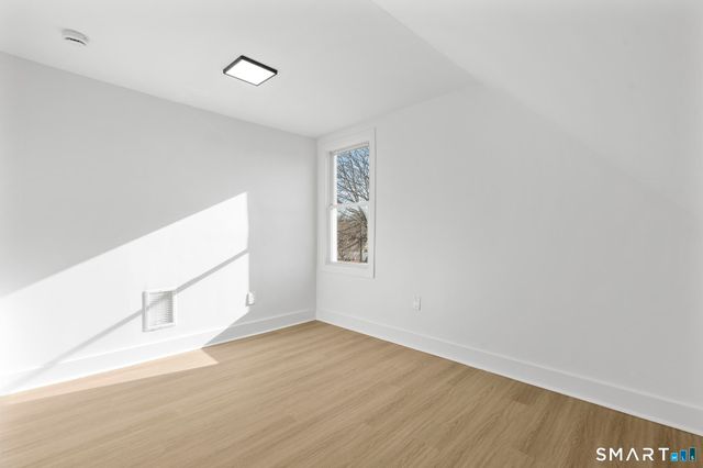 553 Birdseye Street, Stratford, CT 06615