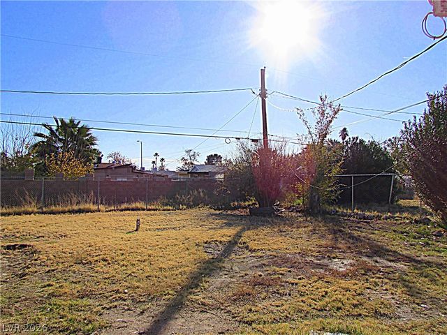 405 South 15th Street B, Las Vegas, NV 89101