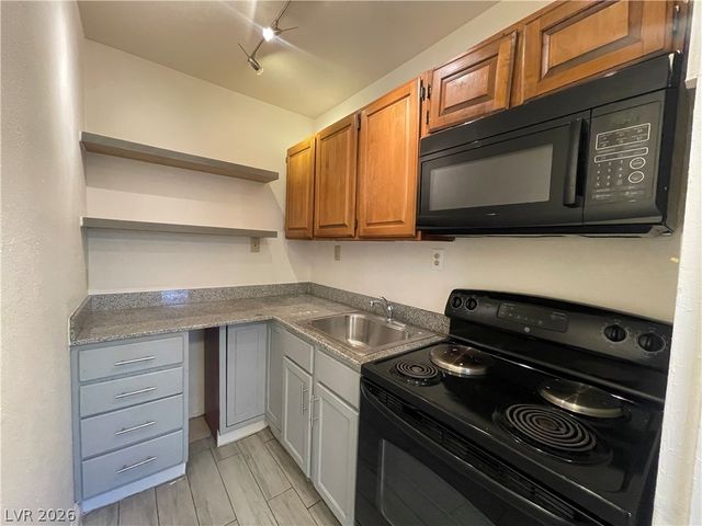 405 South 15th Street B, Las Vegas, NV 89101