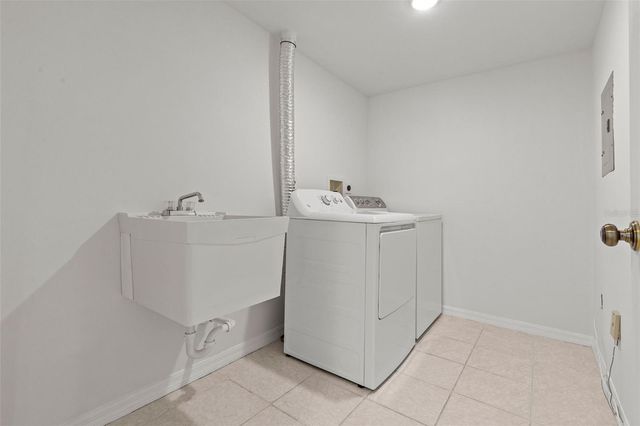 670 ISLAND WAY 800, Clearwater Beach, FL 33767