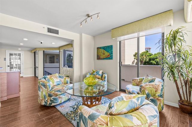 670 ISLAND WAY 800, Clearwater Beach, FL 33767