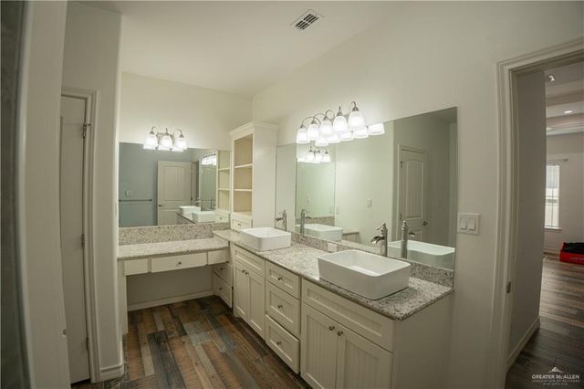 1717 Adams Crossing, Harlingen, TX 78550