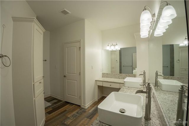 1717 Adams Crossing, Harlingen, TX 78550