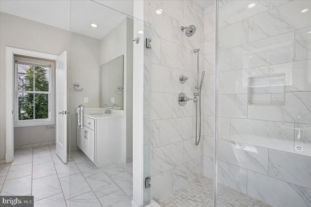 1462 SPRING VALE AVE, Mclean, VA 22101