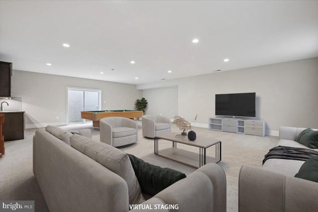 1462 SPRING VALE AVE, Mclean, VA 22101