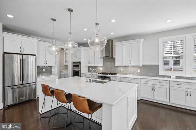 1462 SPRING VALE AVE, Mclean, VA 22101