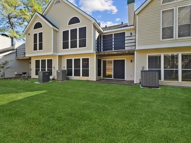 3317 Golden Trails Drive 807, Houston, TX 77345