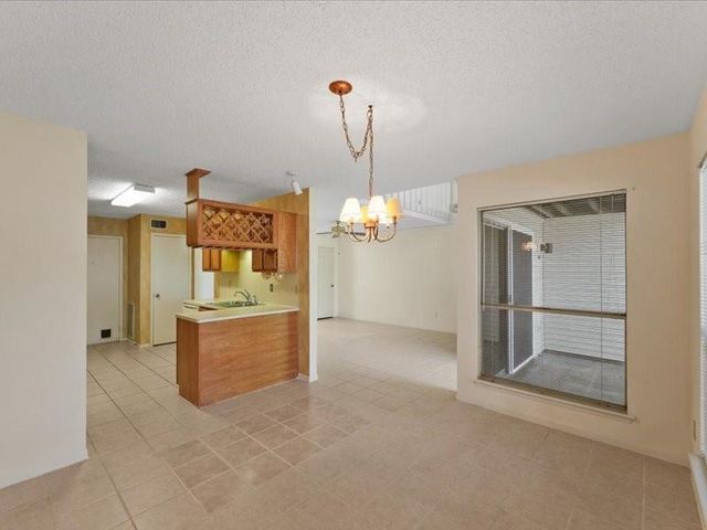 3317 Golden Trails Drive 807, Houston, TX 77345