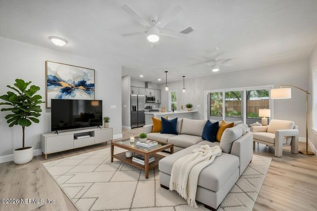 108 PAMELA Street, Interlachen, FL 32148