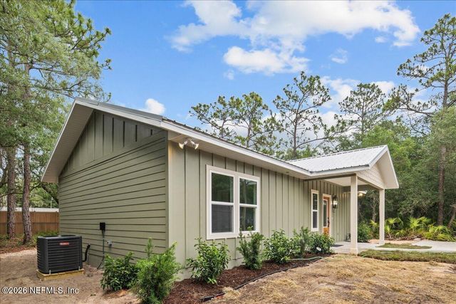 108 PAMELA Street, Interlachen, FL 32148