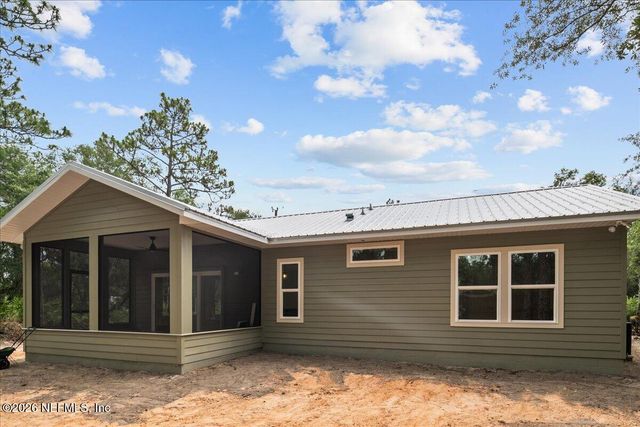 108 PAMELA Street, Interlachen, FL 32148