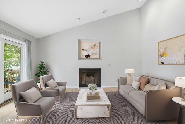 1932 Holiday Road, Coralville, IA 52241