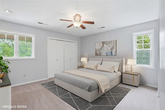 1932 Holiday Road, Coralville, IA 52241