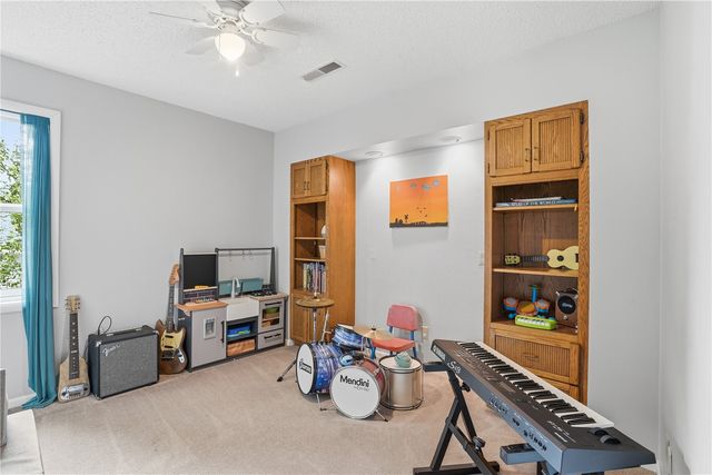 1932 Holiday Road, Coralville, IA 52241