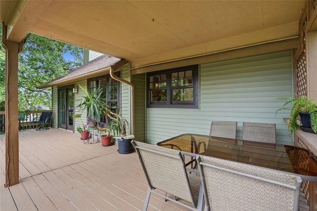 1932 Holiday Road, Coralville, IA 52241