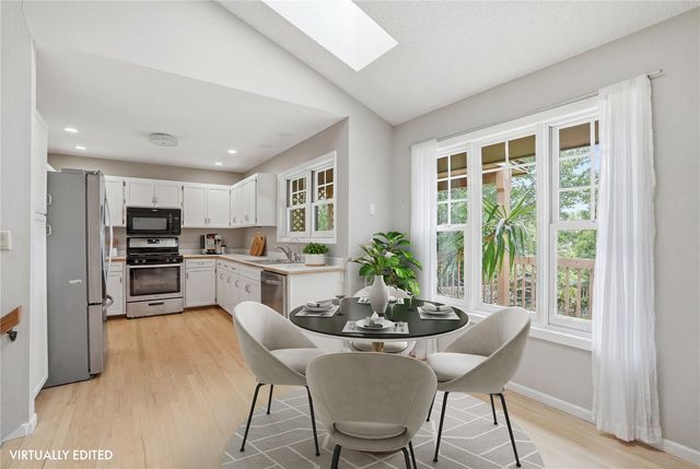 1932 Holiday Road, Coralville, IA 52241