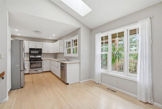 1932 Holiday Road, Coralville, IA 52241