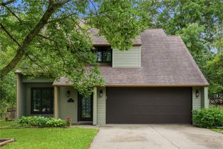 1932 Holiday Road, Coralville, IA 52241