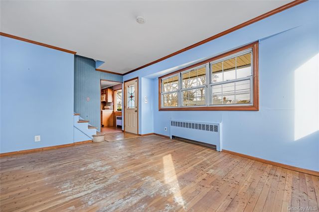 172 Glengariff Road, Massapequa Park, NY 11762