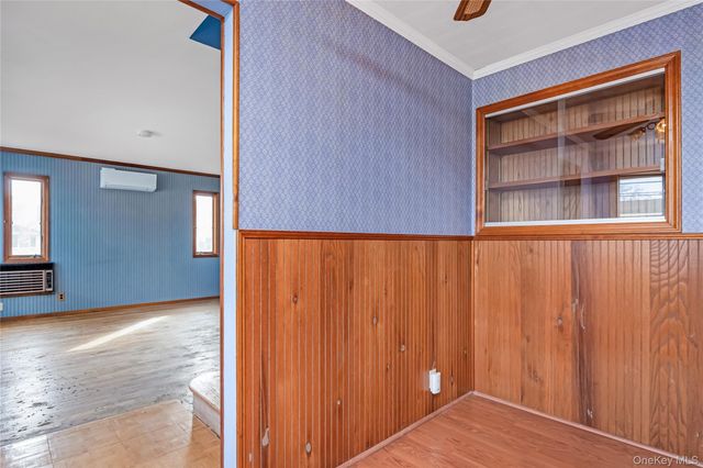 172 Glengariff Road, Massapequa Park, NY 11762