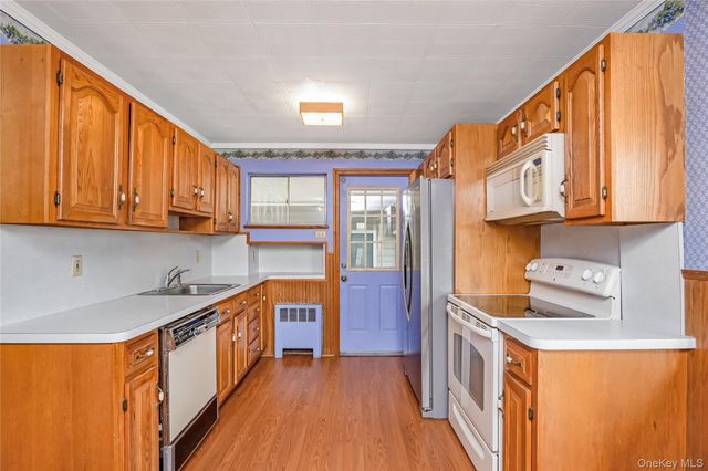 172 Glengariff Road, Massapequa Park, NY 11762