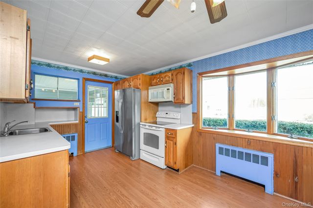 172 Glengariff Road, Massapequa Park, NY 11762