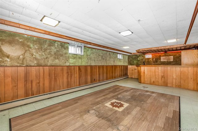 172 Glengariff Road, Massapequa Park, NY 11762