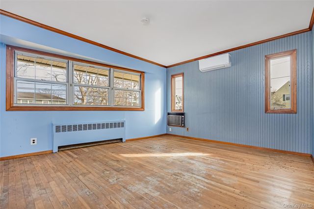 172 Glengariff Road, Massapequa Park, NY 11762