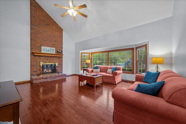 2025 Gillenwater Street, Batavia, IL 60510