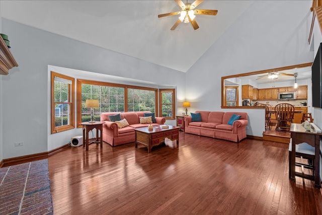 2025 Gillenwater Street, Batavia, IL 60510