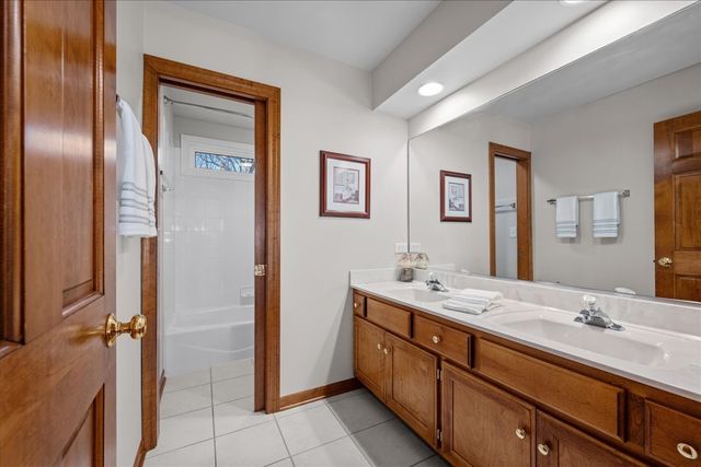 2025 Gillenwater Street, Batavia, IL 60510