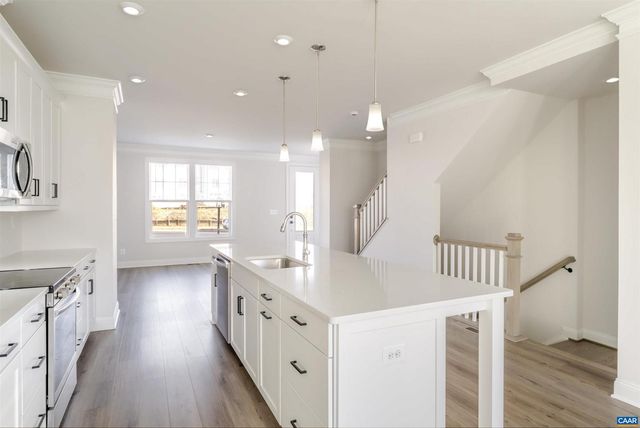 791 PARK RIDGE DR, Crozet, VA 22932