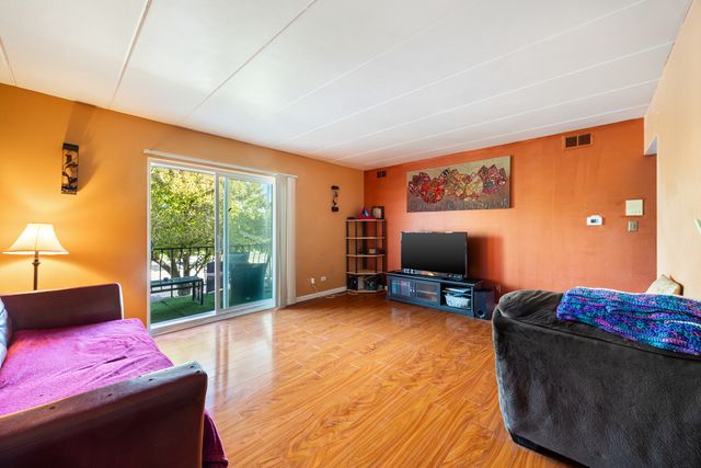 17006 Novak Drive 101, Hazel Crest, IL 60429