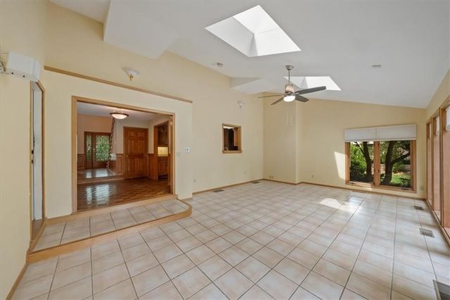 2326 W 95 Street, Leawood, KS 66206