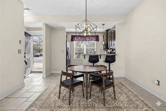 15832 W 61ST Street, Shawnee, KS 66217