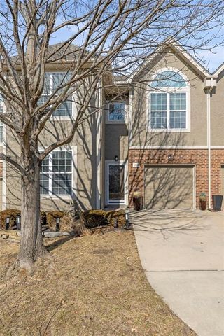 15832 W 61ST Street, Shawnee, KS 66217
