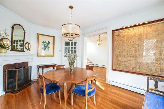 6 Clinton Pl, New Bedford, MA 02740