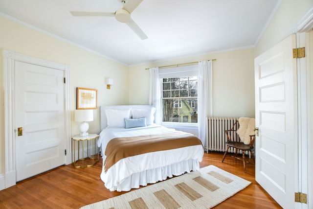 6 Clinton Pl, New Bedford, MA 02740