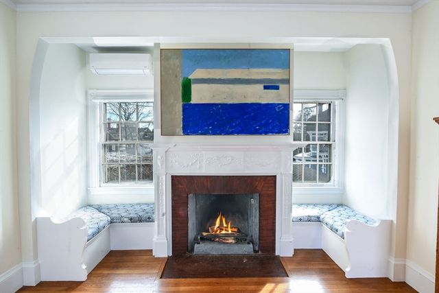 6 Clinton Pl, New Bedford, MA 02740