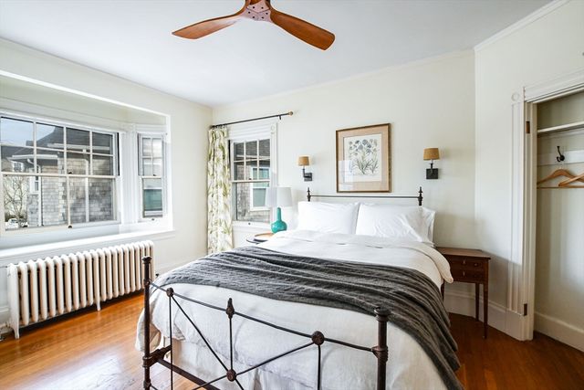 6 Clinton Pl, New Bedford, MA 02740