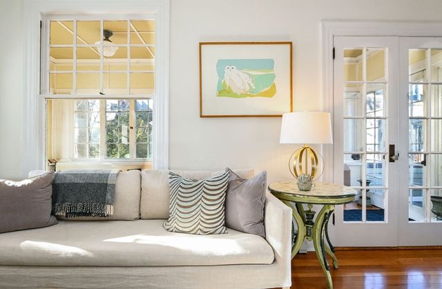 6 Clinton Pl, New Bedford, MA 02740