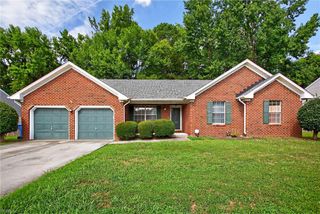 320 Paperbark TRL, Chesapeake, VA 23323