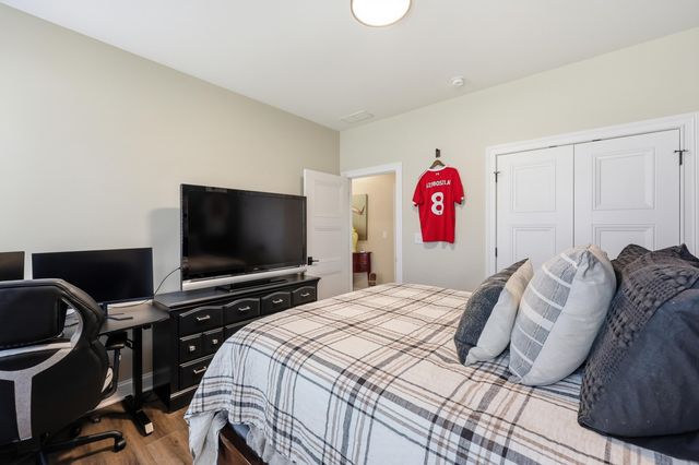 110 Classic Court, Versailles, KY 40383