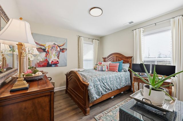 110 Classic Court, Versailles, KY 40383