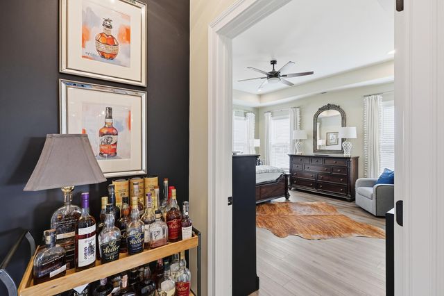 110 Classic Court, Versailles, KY 40383