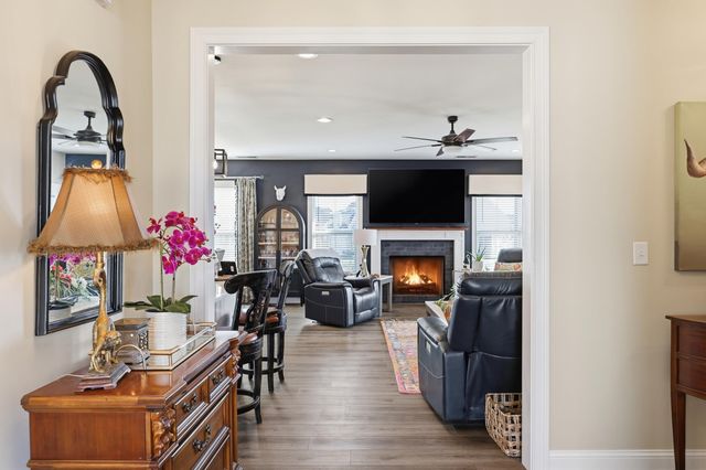 110 Classic Court, Versailles, KY 40383